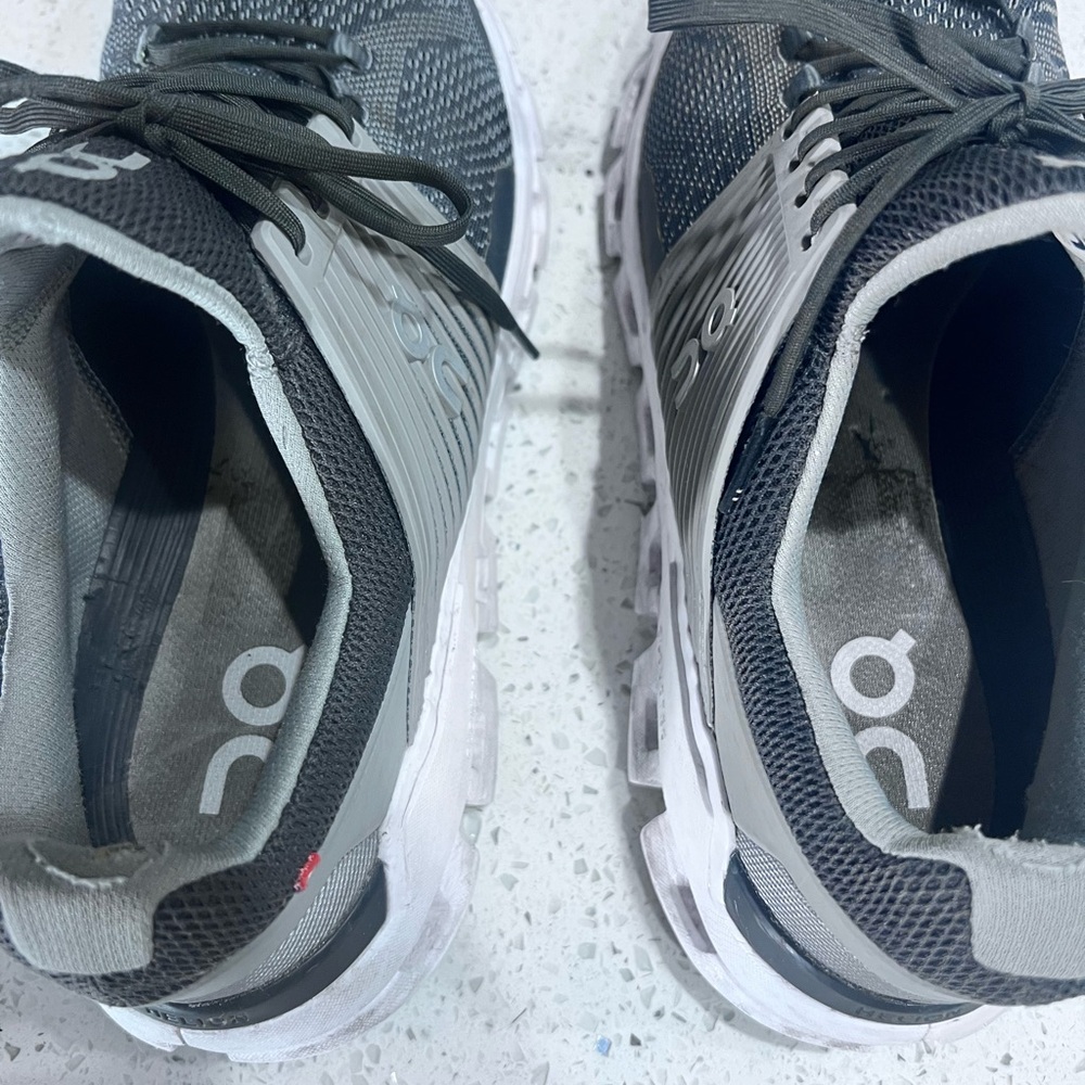 ON Running Gray Sneakers Mens Size 8.5 Grey Black - Picture 5 of 11